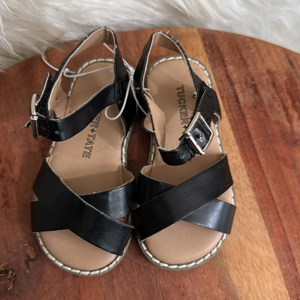Tucker + Tate Arya Black Cross Strap Sandals Girls Size 5 NWOT